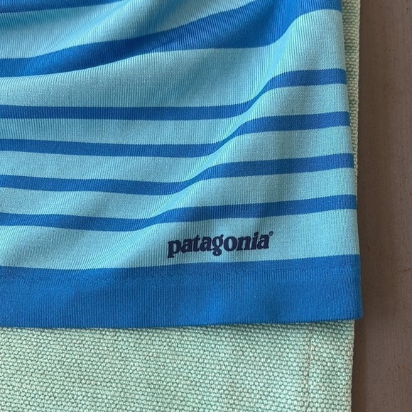 Patagonia Stripe Print Cinched Side Athletic Tank Top Built-In Bra - Picture 3 of 10